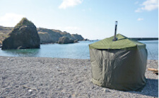 海岸沿いに設置しているサウナ